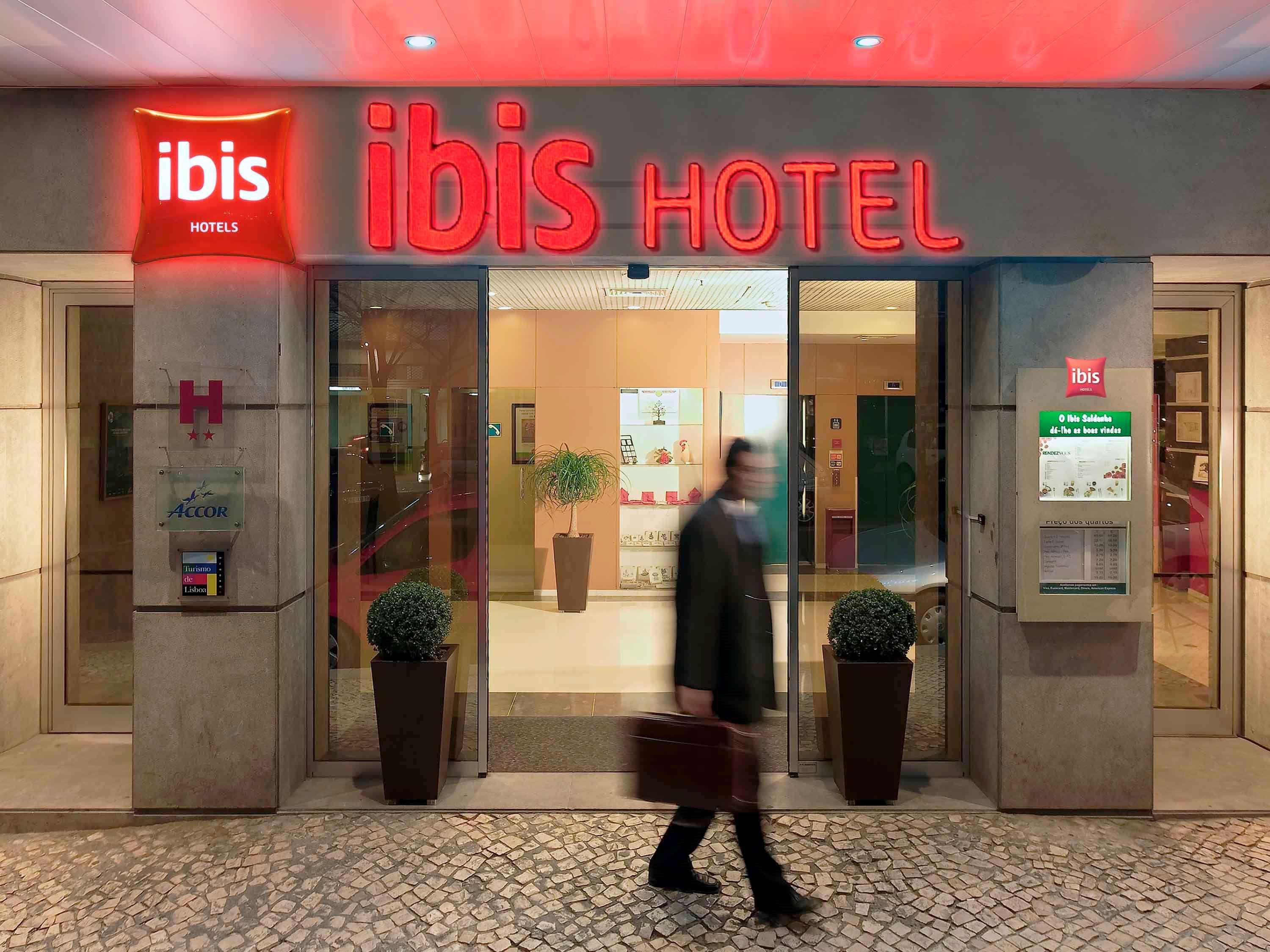 Hotel Ibis Lisboa Saldanha Bagian luar foto